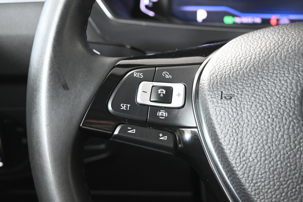 Used 2020 Volkswagen Tiguan SEL AWD/4WD image 33