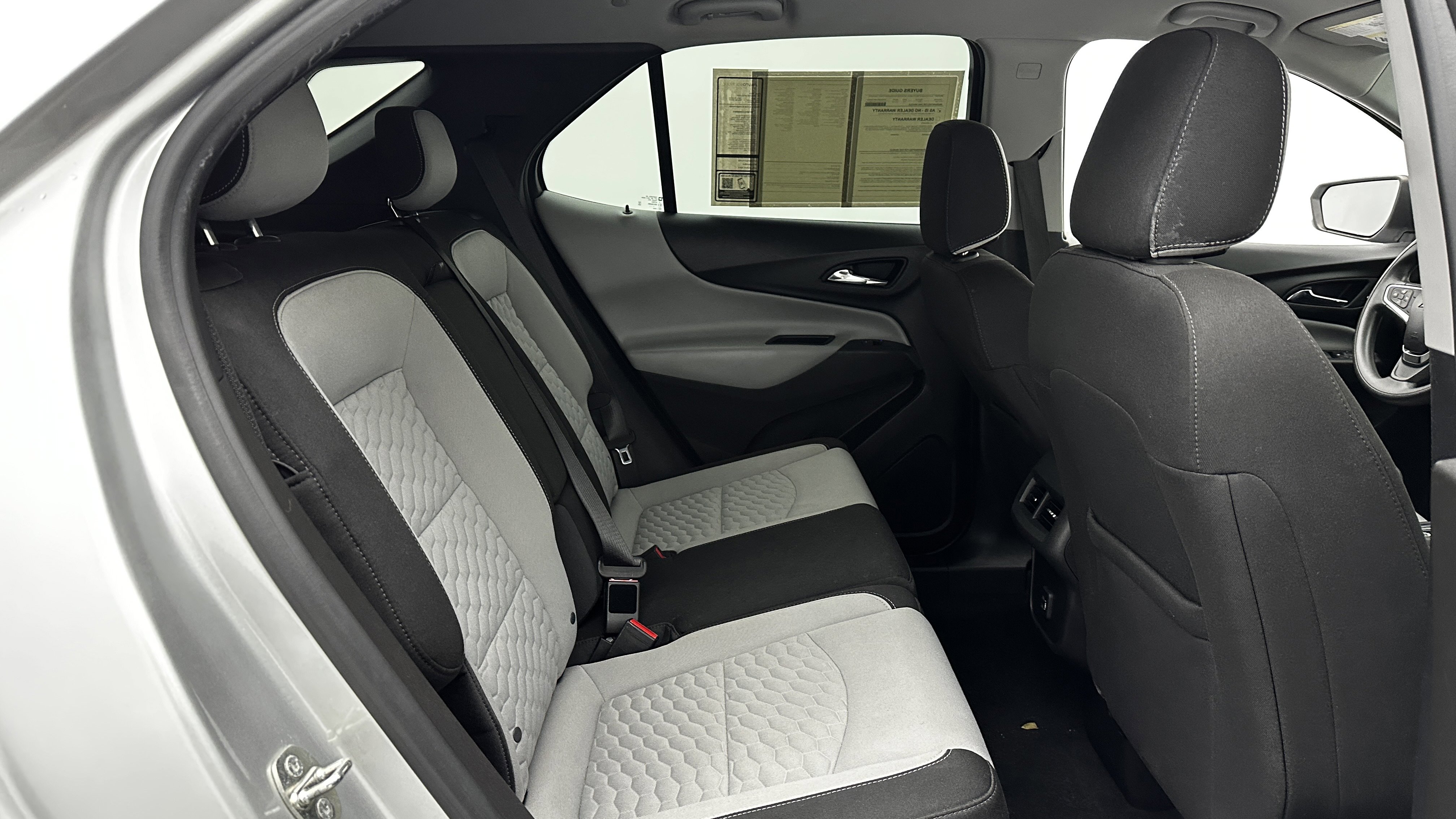 Used 2019 Chevrolet Equinox LS w/ LS Convenience Package image 31