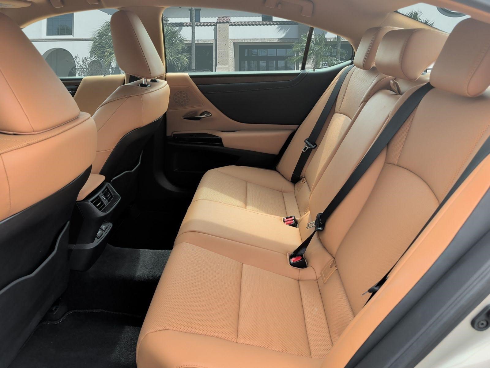 Certified 2025 Lexus ES 350 w/ Premium Package FWD image 25