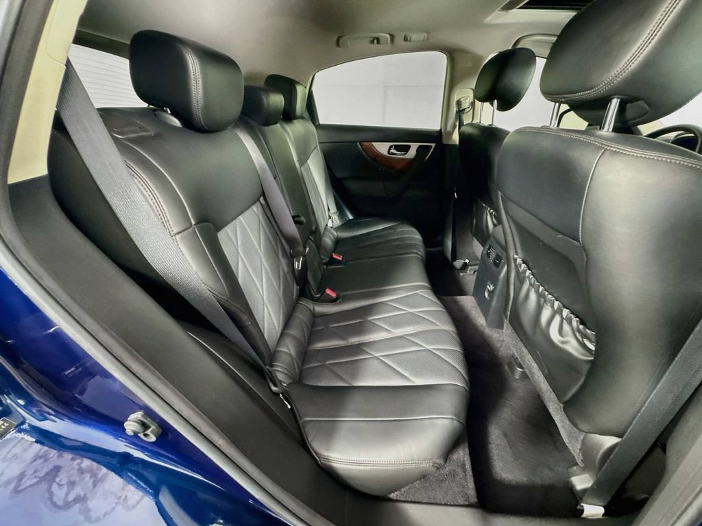 Used 2015 INFINITI QX70 AWD w/ Premium Package image 37