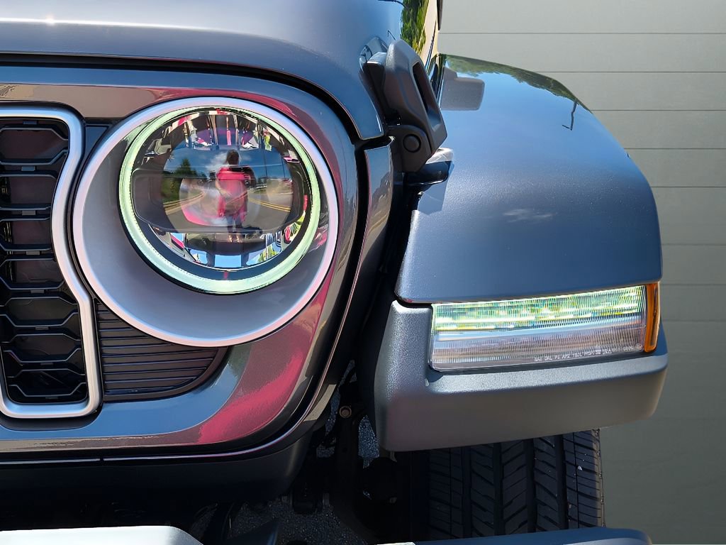 New 2025 Jeep Wrangler Sahara image 29