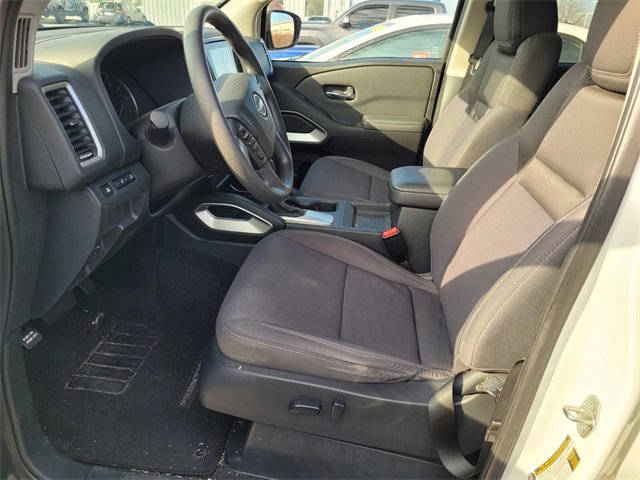 Used 2022 Nissan Frontier SV image 4