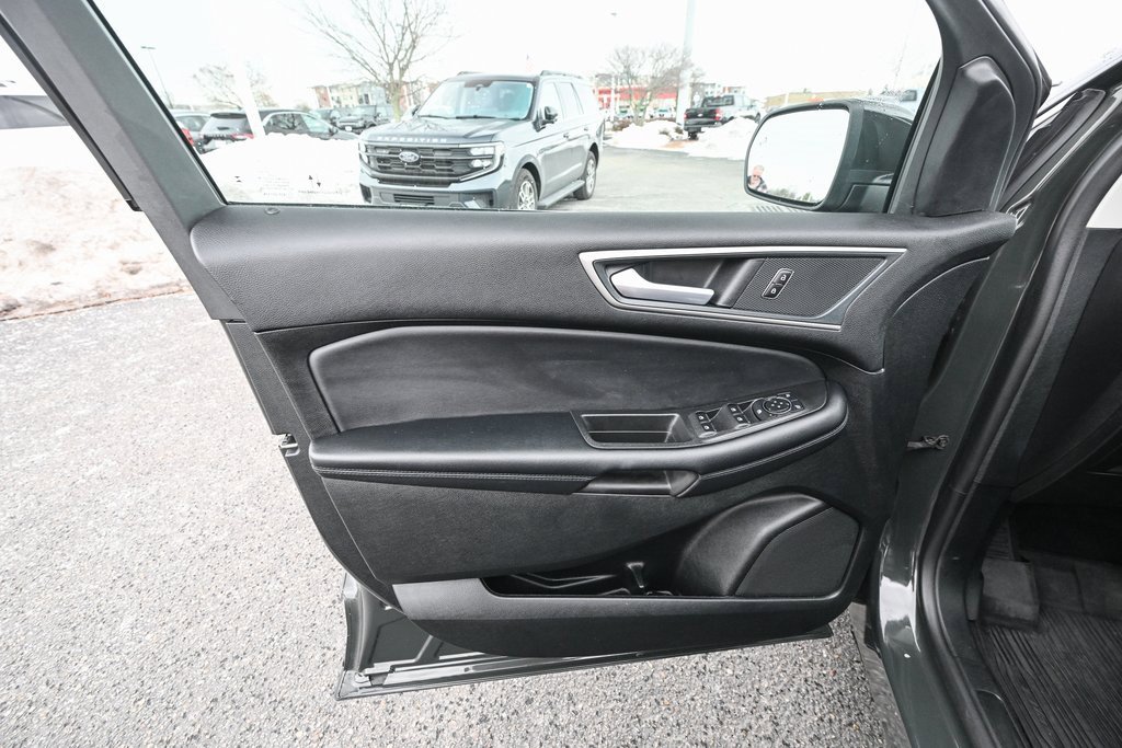 Certified 2024 Ford Edge SEL w/ Convenience Package image 18