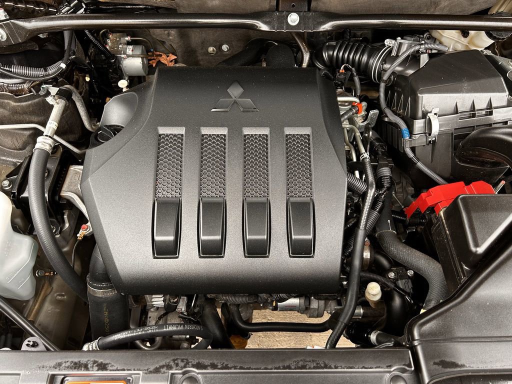 Used 2025 Mitsubishi Eclipse Cross SE image 30
