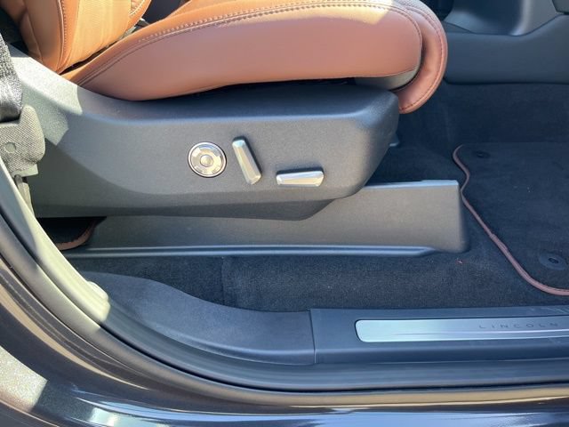 New 2026 Lincoln Navigator L Reserve AWD/4WD image 72