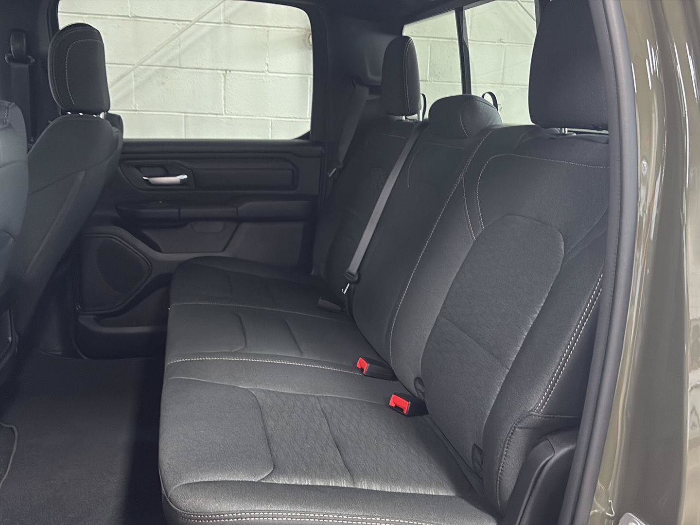 New 2026 RAM 1500 Express AWD/4WD image 33