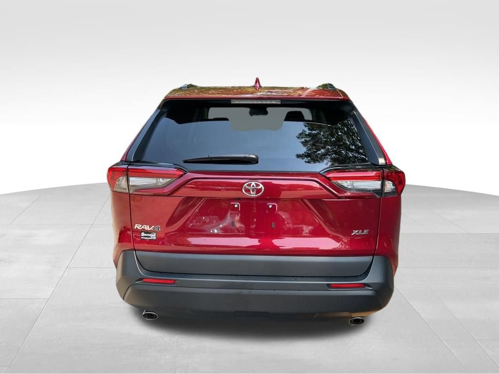 Used 2022 Toyota RAV4 XLE Premium FWD image 4