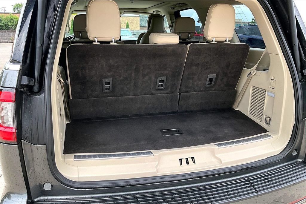 Used 2018 Lincoln Navigator Reserve AWD/4WD image 34