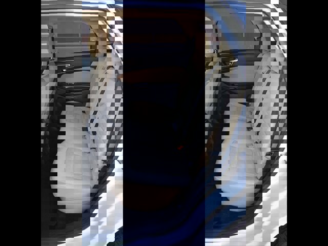 Used 2016 Ford Edge SEL image 19