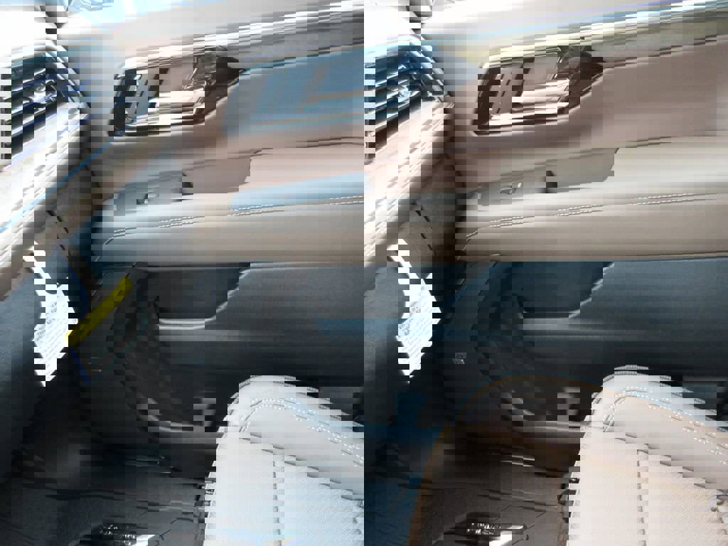 New 2026 Chevrolet Suburban High Country image 40