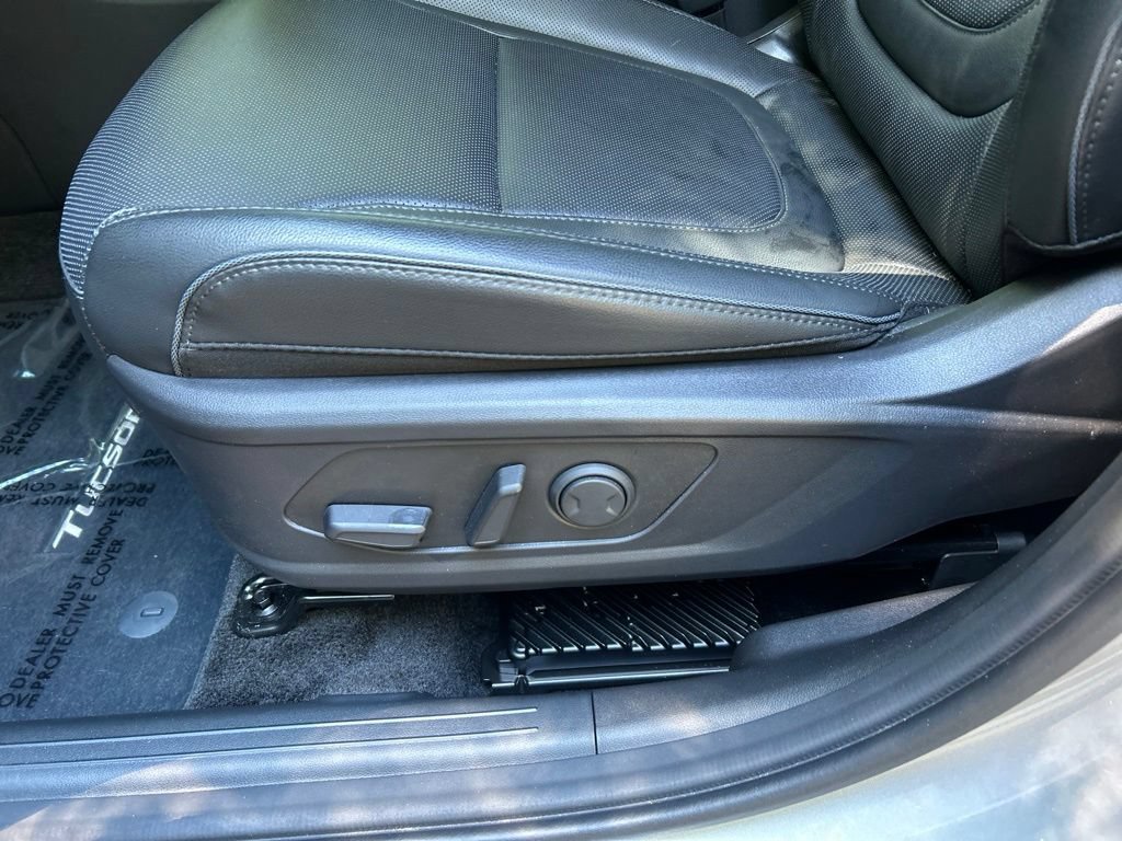 Used 2025 Hyundai Tucson Limited AWD/4WD image 18