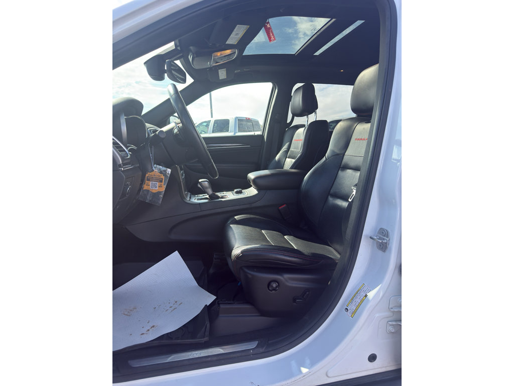 Used 2018 Jeep Grand Cherokee Trailhawk w/ Trailhawk Luxury Group image 11