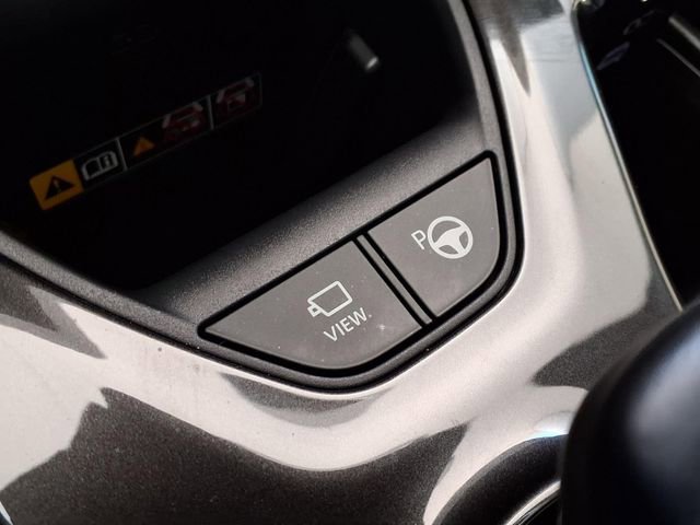Used 2025 Toyota Crown Platinum AWD/4WD image 15