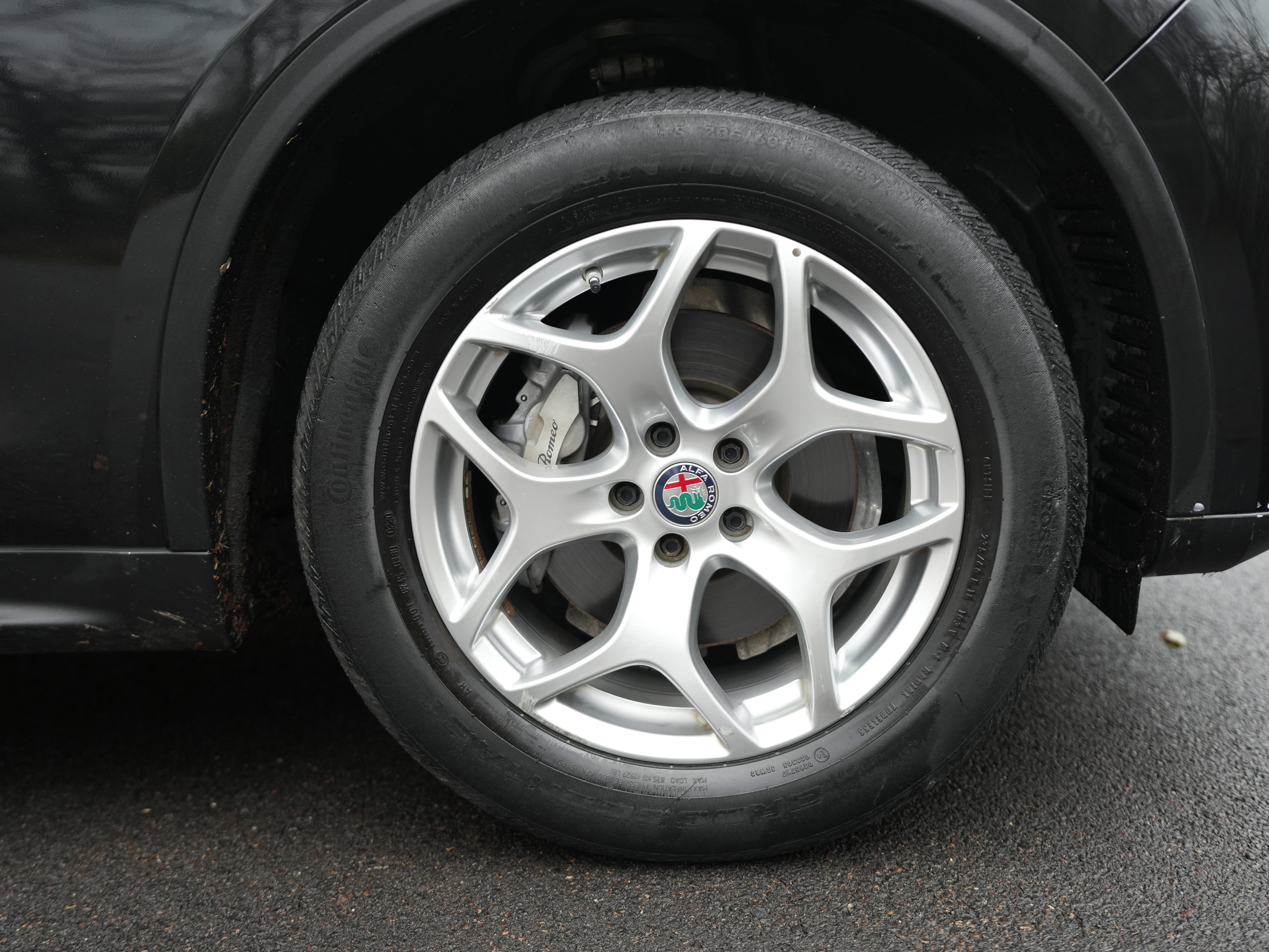 Used 2020 Alfa Romeo Stelvio Sport w/ Cold Weather Package image 11