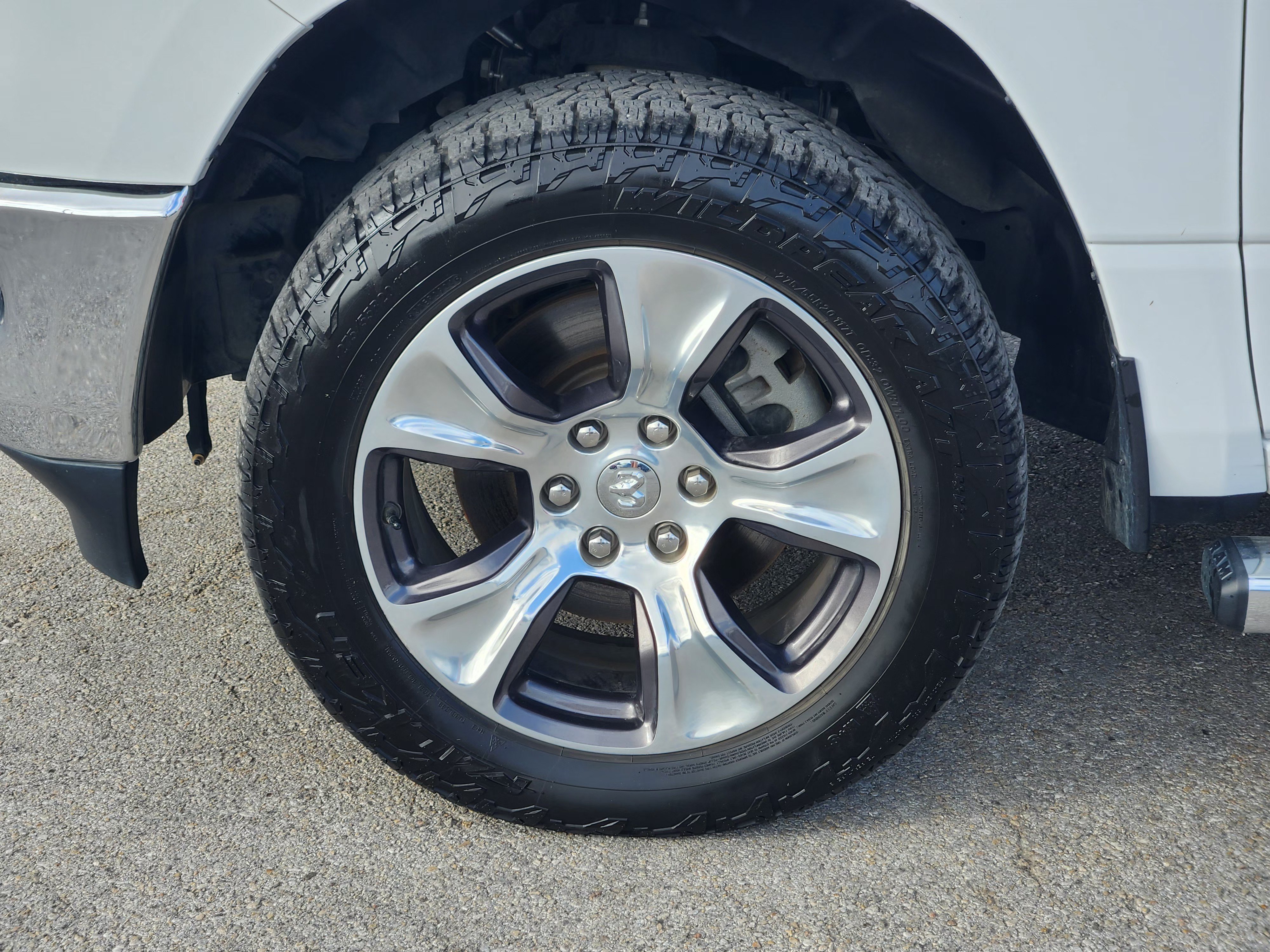 Used 2023 RAM 1500 Laramie AWD/4WD image 10