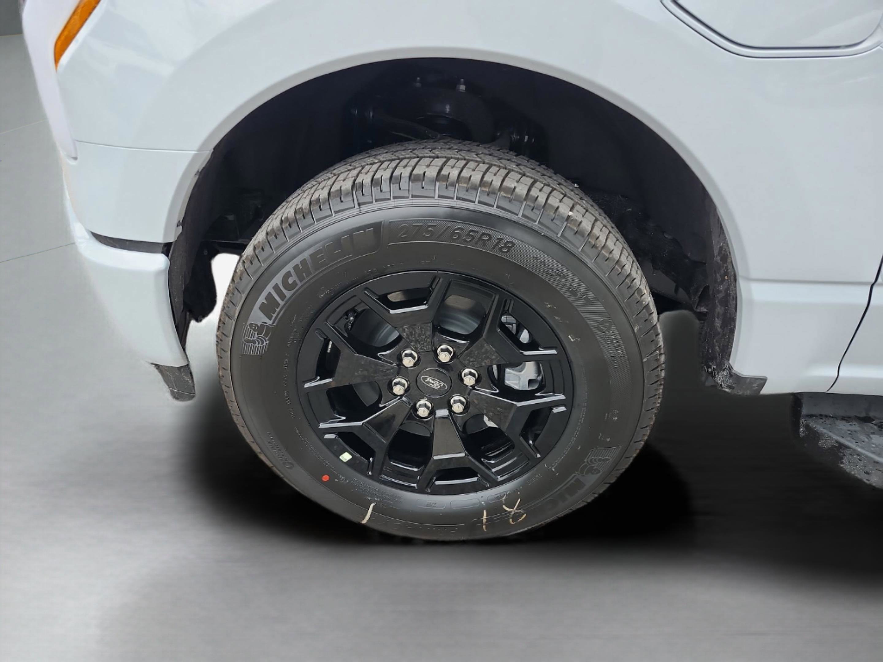 New 2025 Ford F150 Lightning XLT image 30