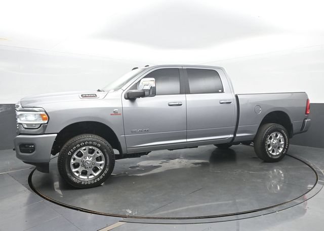 Used 2024 RAM 2500 Laramie AWD/4WD image 2
