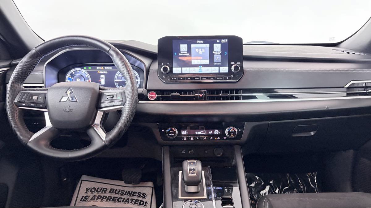 Used 2023 Mitsubishi Outlander ES AWD/4WD image 29