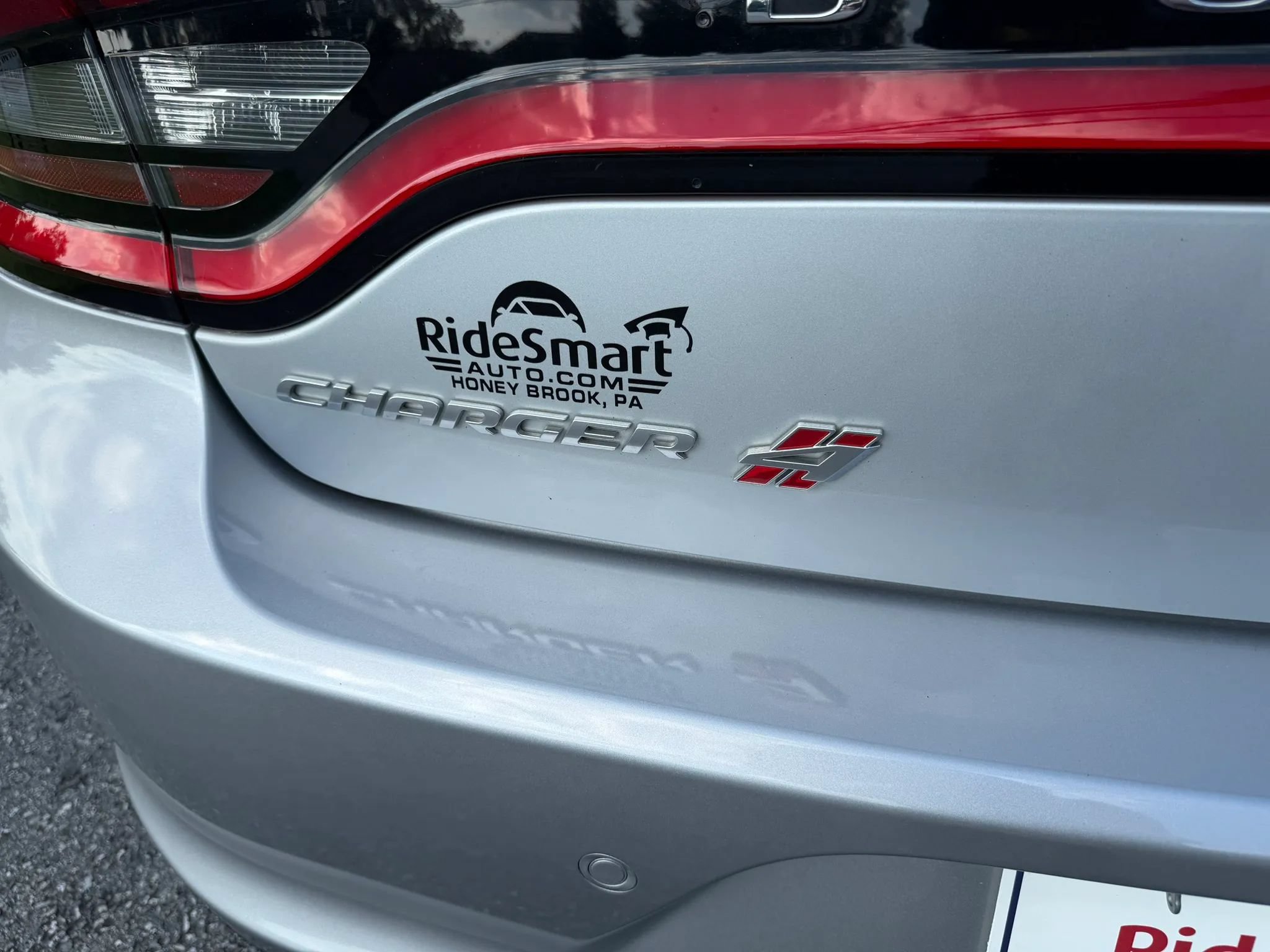 Used 2019 Dodge Charger SXT AWD/4WD image 39