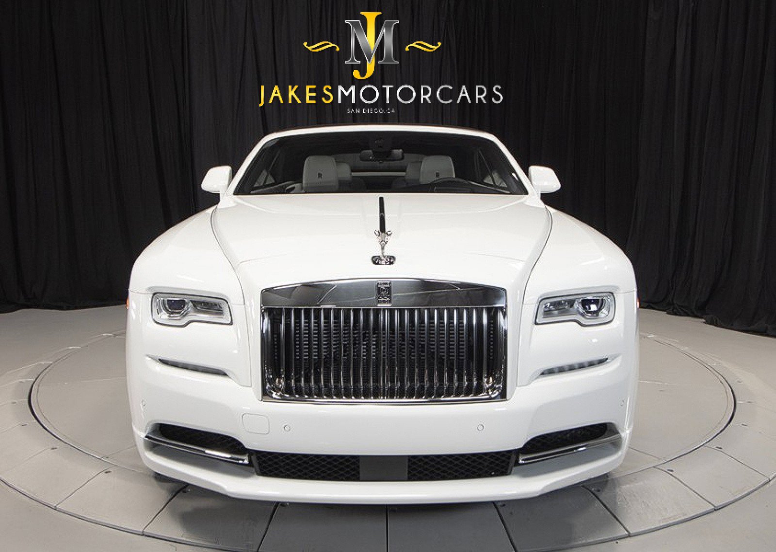 Used 2017 Rolls-Royce Dawn image 17