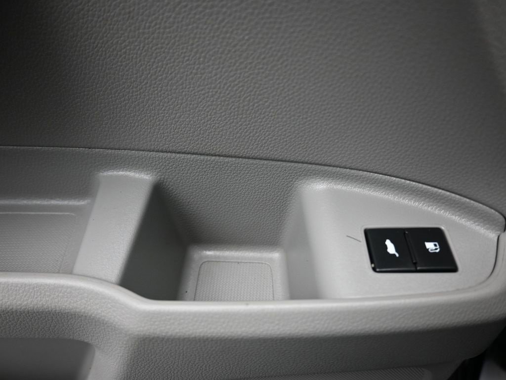 Used 2016 Honda Pilot Touring image 11