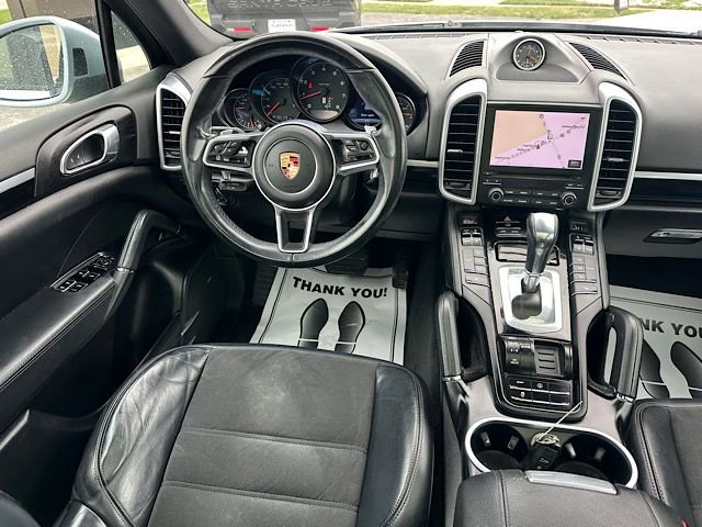 Used 2017 Porsche Cayenne AWD/4WD image 23