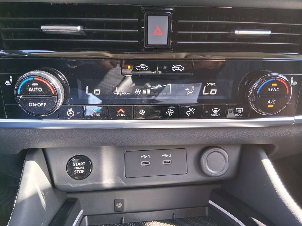 New 2026 Nissan Rogue Platinum w/ Platinum Premium Package image 15