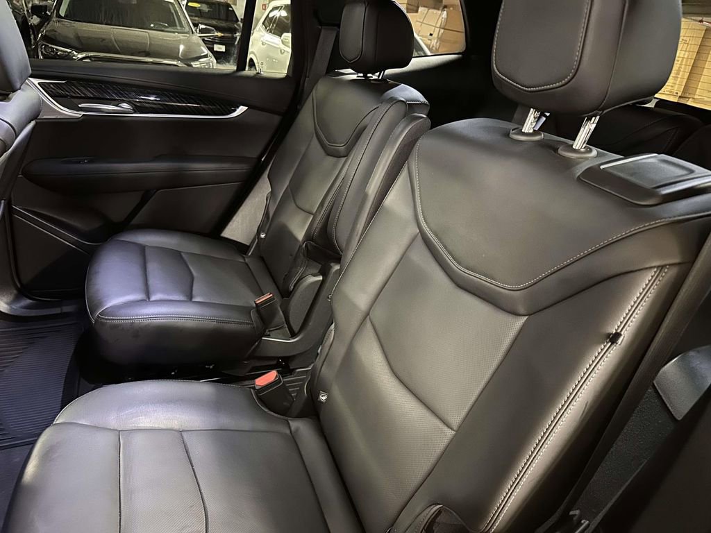 Used 2024 Cadillac XT6 Premium Luxury AWD/4WD image 18