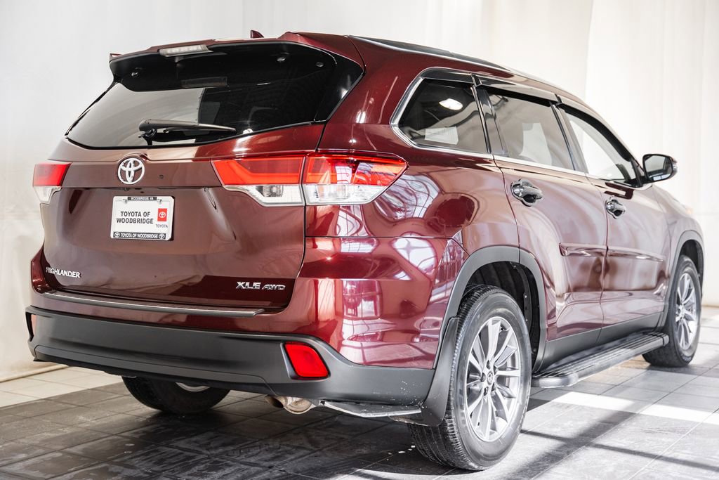Used 2019 Toyota Highlander XLE image 4
