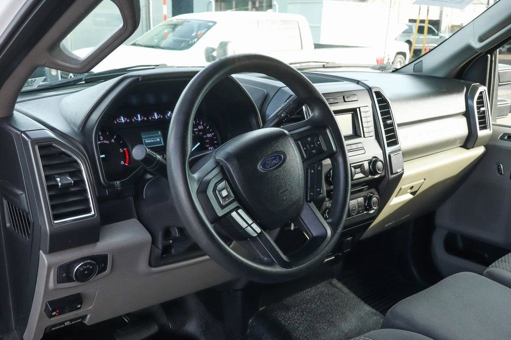 Used 2017 Ford F550 2WD Regular Cab Super Duty image 26