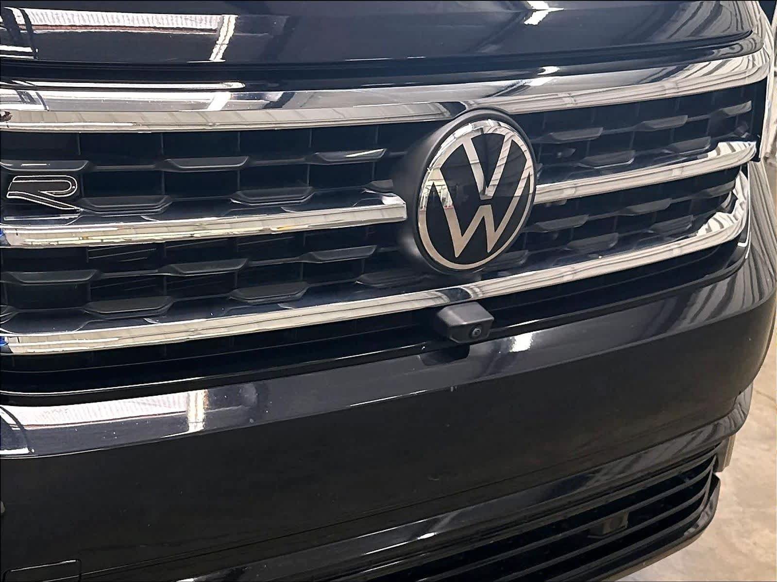 Used 2023 Volkswagen Atlas Cross Sport SEL Premium R-Line AWD/4WD image 35