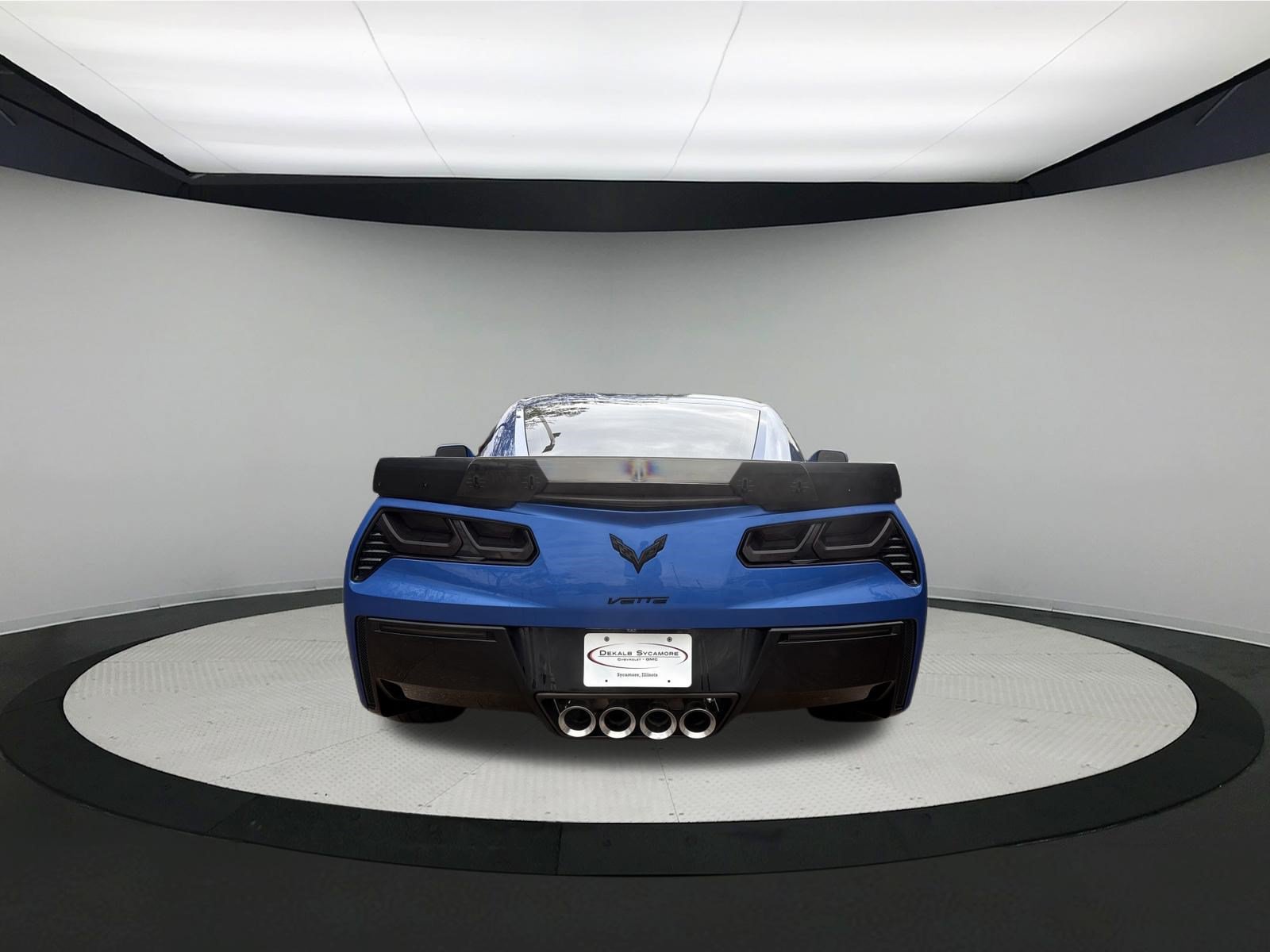 Used 2019 Chevrolet Corvette Stingray Coupe w/ 1LT RWD image 6