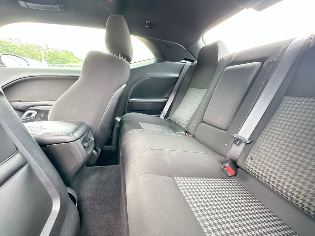 Used 2019 Dodge Challenger R/T RWD image 4