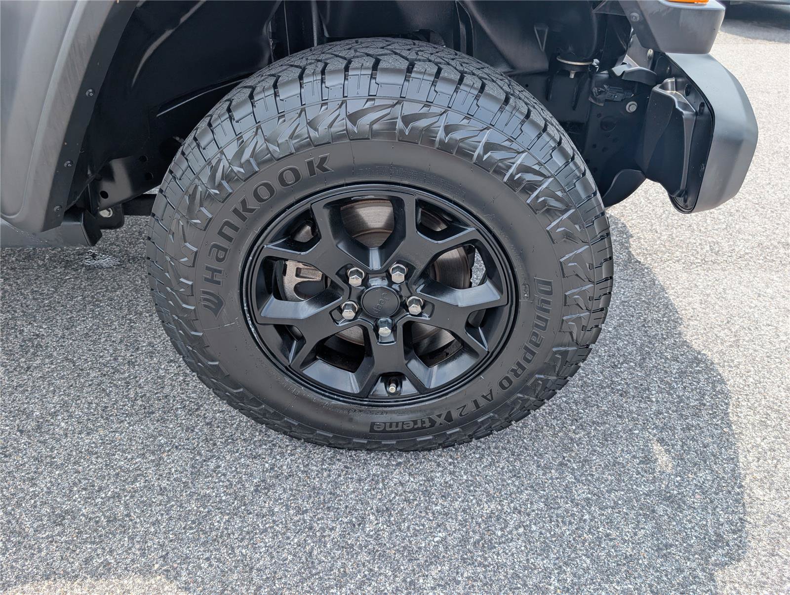 Used 2022 Jeep Wrangler Sport AWD/4WD image 9