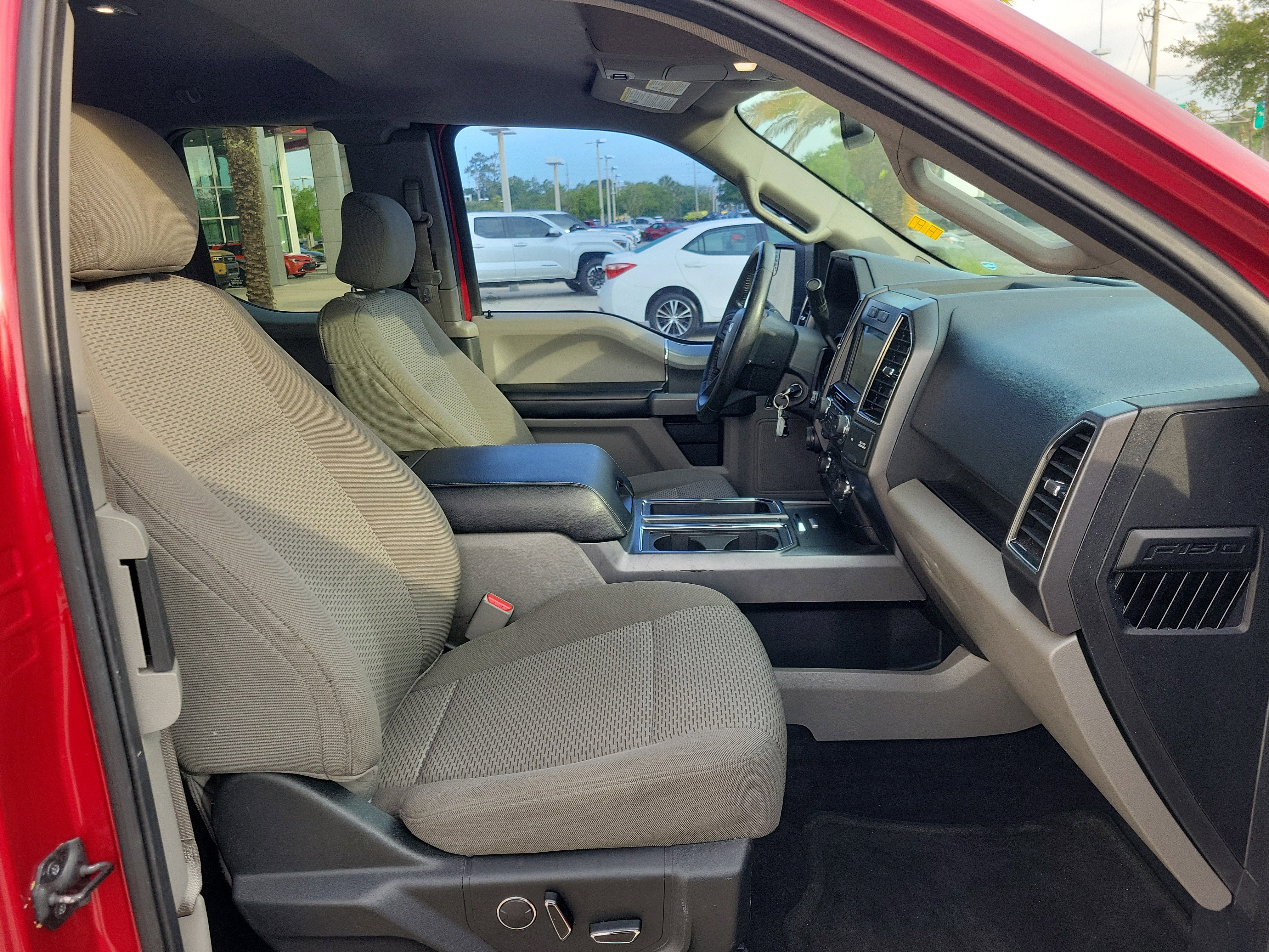 Used 2017 Ford F150 XLT w/ Equipment Group 302A Luxury image 32