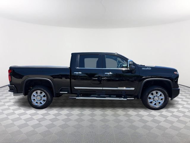 Used 2025 Chevrolet Silverado 3500 High Country w/ High Country Premium Package AWD/4WD image 4