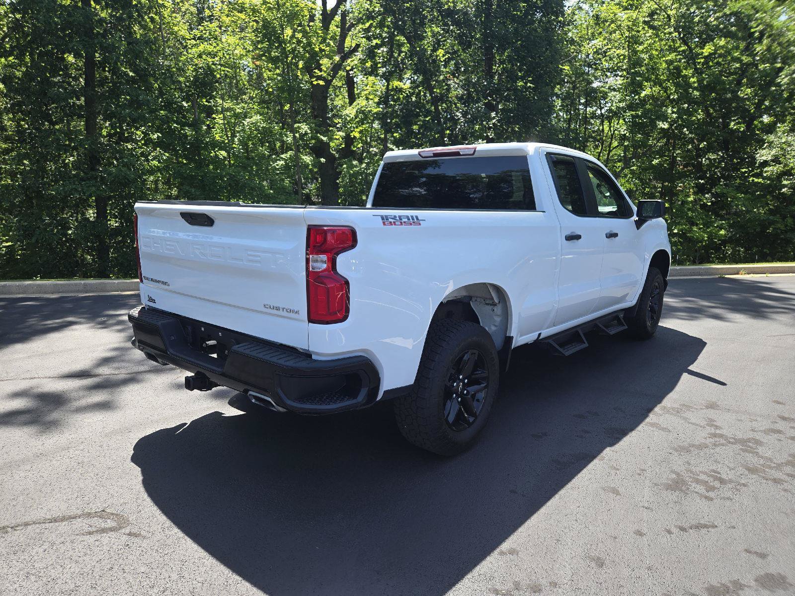 Used 2019 Chevrolet Silverado 1500 Custom Trail Boss w/ Custom Convenience Package AWD/4WD image 3
