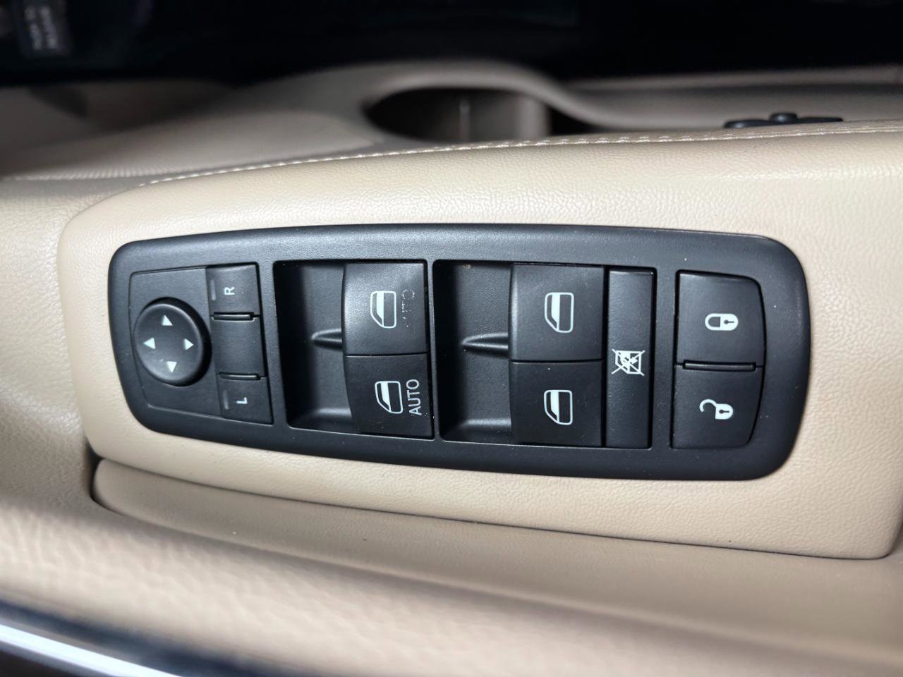 Used 2014 Jeep Grand Cherokee Limited AWD/4WD image 17