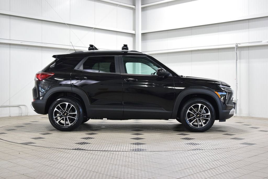 New 2026 Chevrolet TrailBlazer LT w/ Convenience Package AWD/4WD image 9