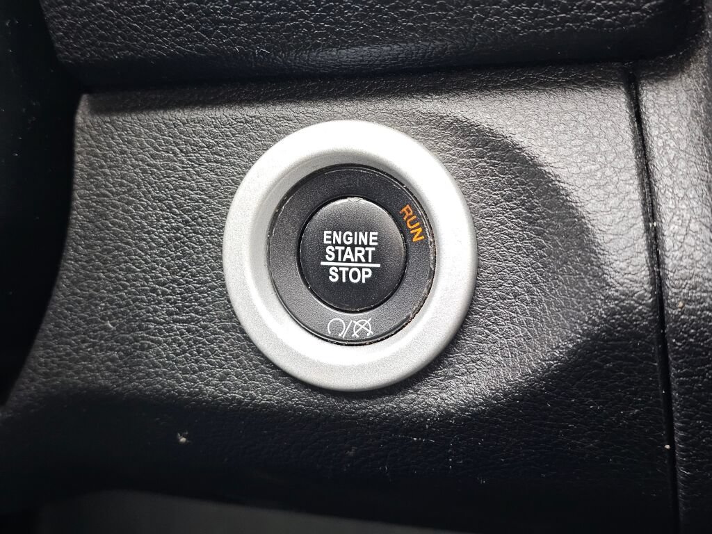 Used 2017 RAM 1500 Laramie w/ Convenience Group AWD/4WD image 33
