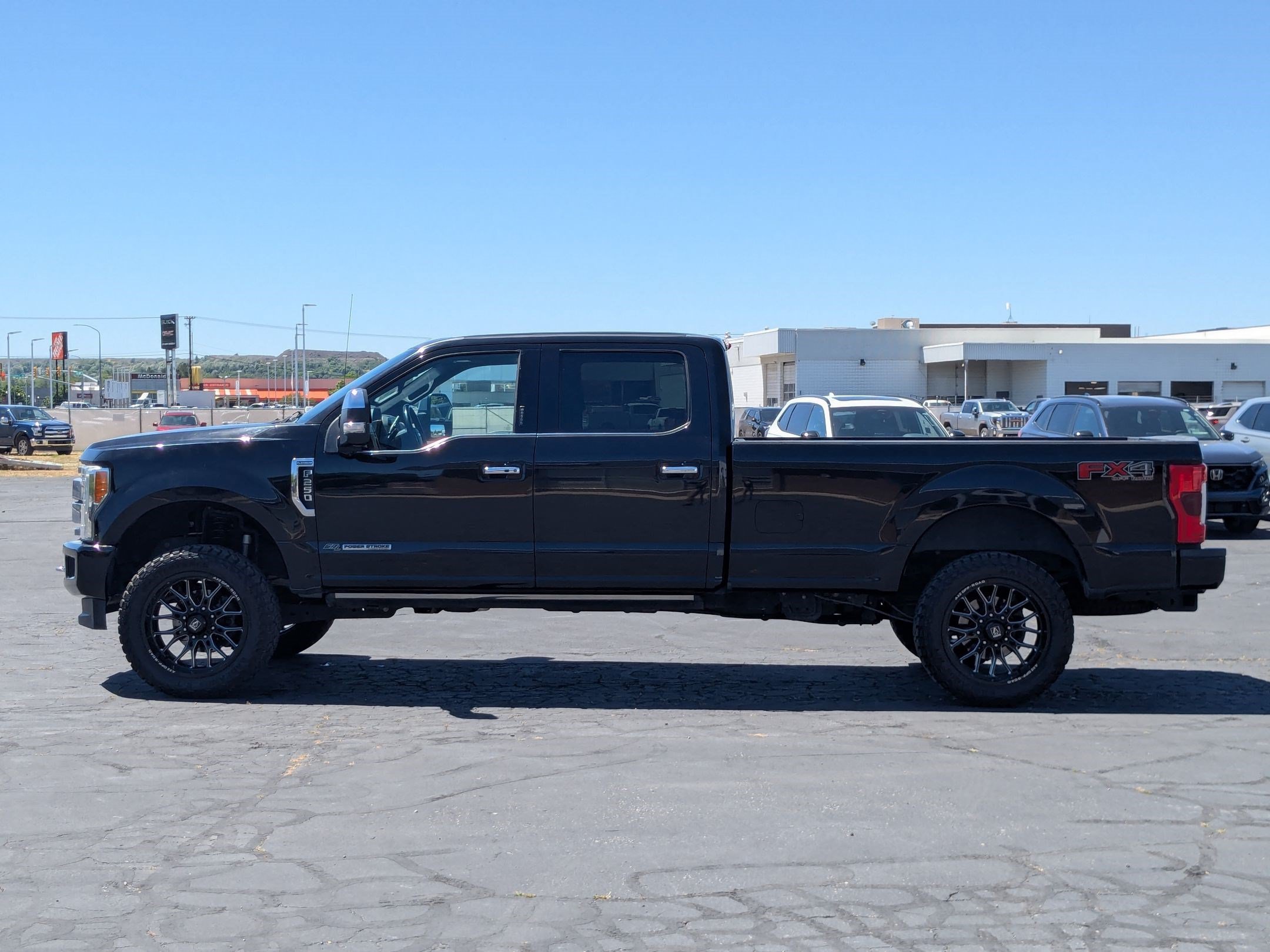Used 2018 Ford F250 Platinum w/ Platinum Ultimate Package AWD/4WD image 9