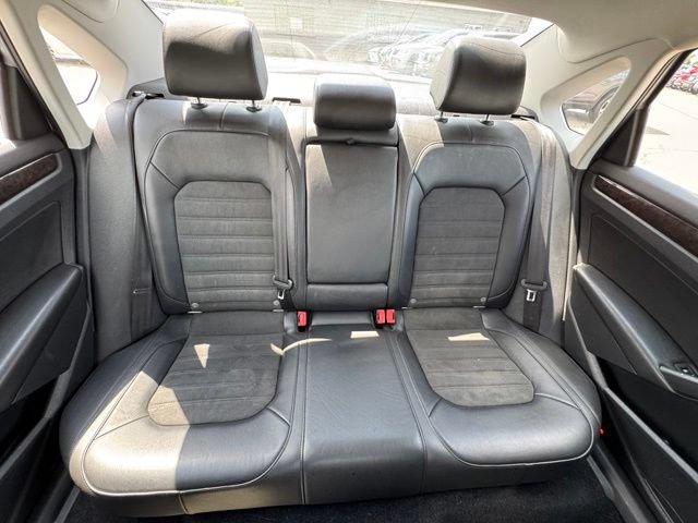 Used 2015 Volkswagen Passat 1.8T SEL Premium FWD image 15
