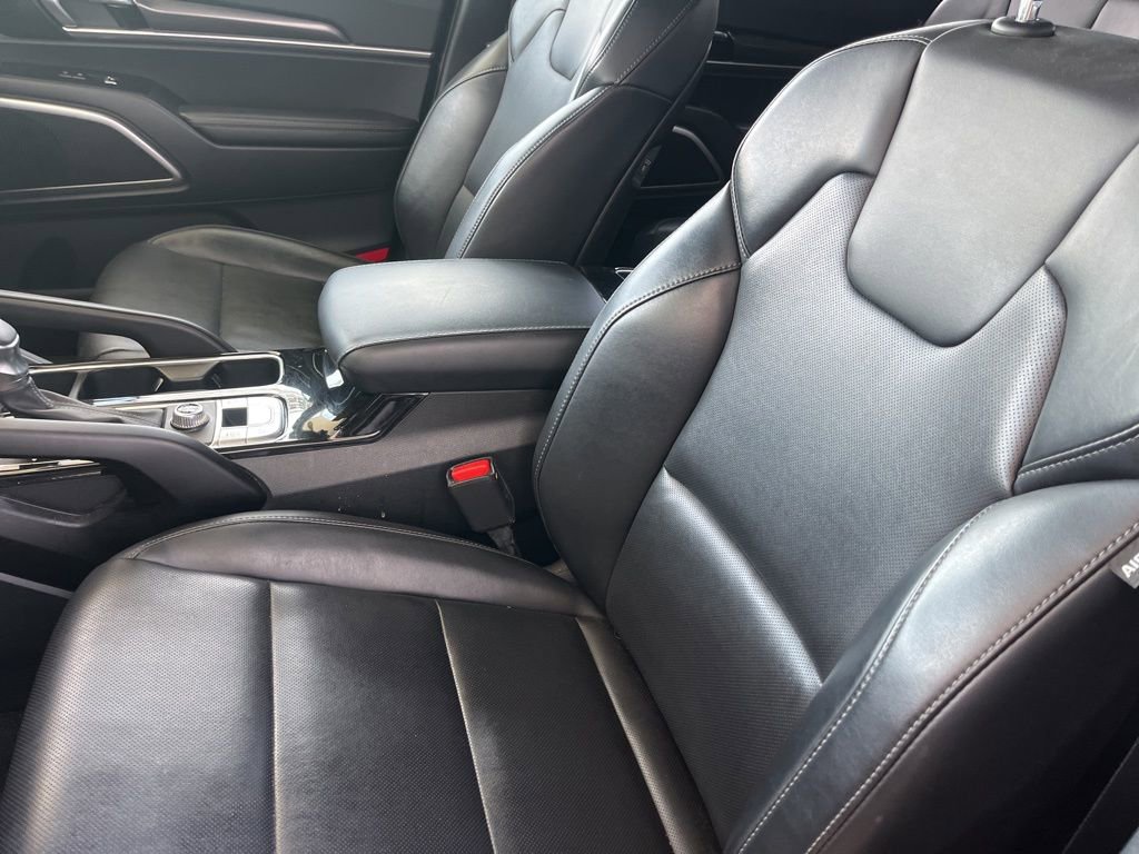 Used 2025 Kia Telluride S image 8