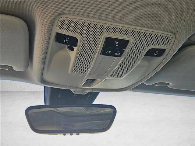 Used 2018 INFINITI QX30 Premium w/ Navigation Package image 18