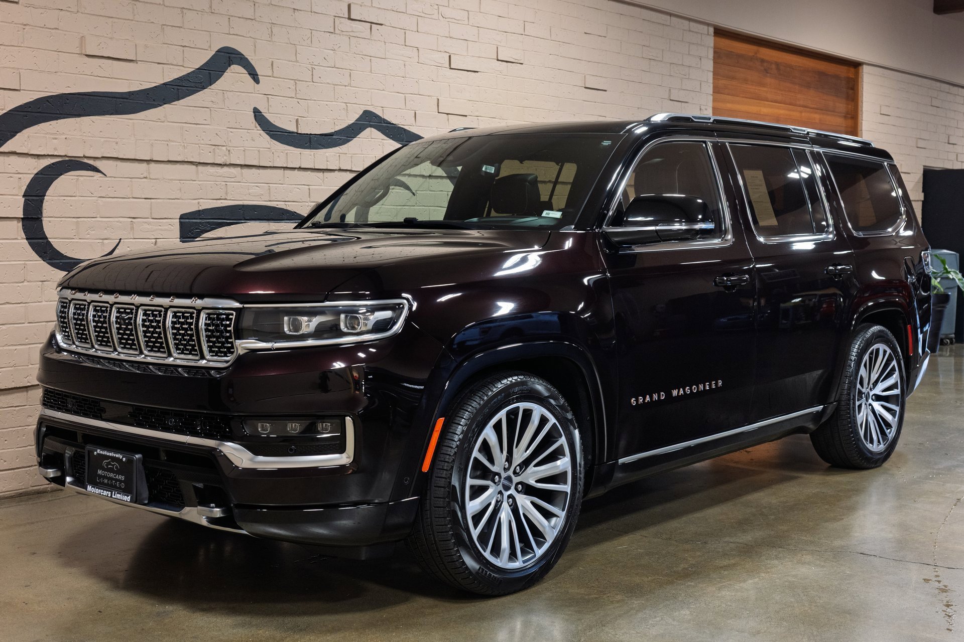 Used 2023 Jeep Grand Wagoneer Series III w/ Rear-Seat Entertainment Group image 10