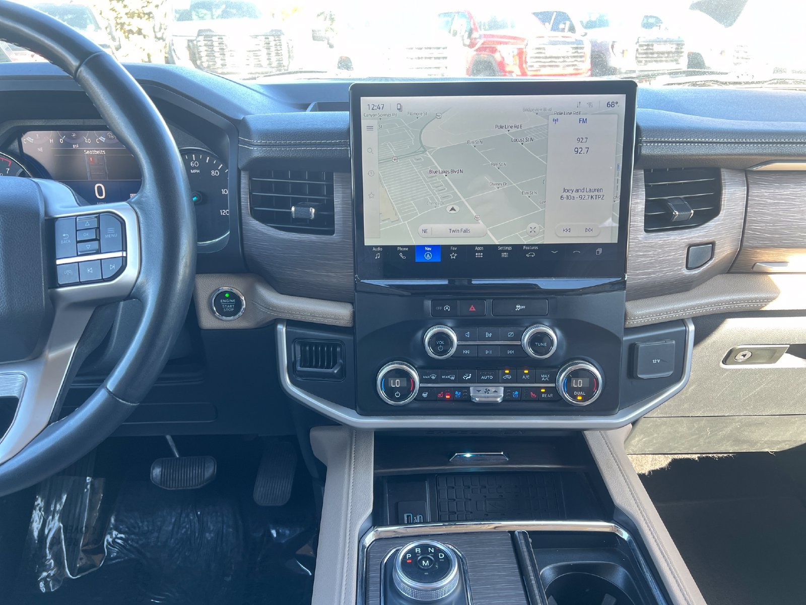 Used 2024 Ford Expedition Limited AWD/4WD image 28