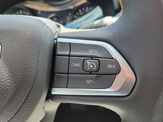 New 2026 Jeep Compass Latitude AWD/4WD image 18