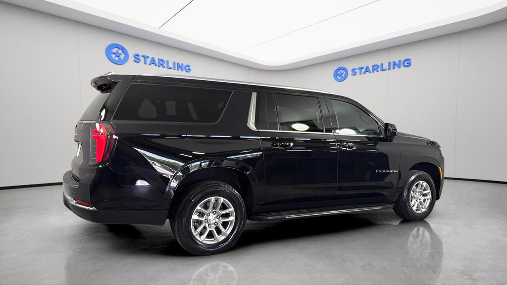 Used 2025 Chevrolet Suburban LS image 10