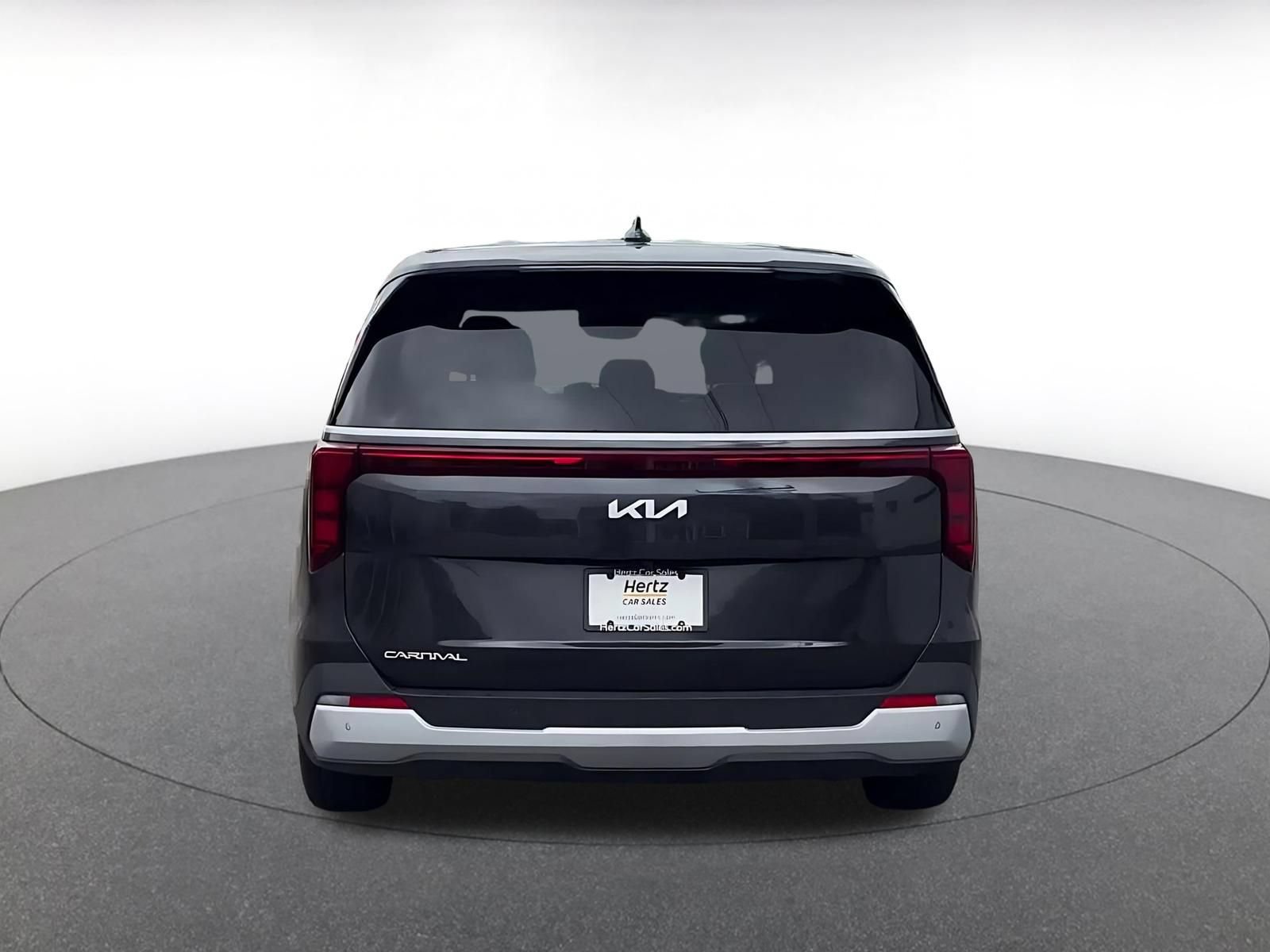 Used 2026 Kia Carnival FWD image 12