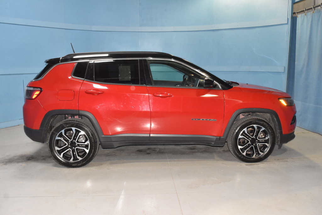 Used 2024 Jeep Compass Limited AWD/4WD image 23